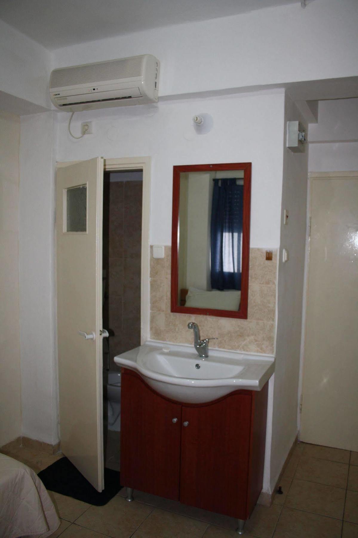 Ga'Aton Motel Nahariya Eksteriør bilde