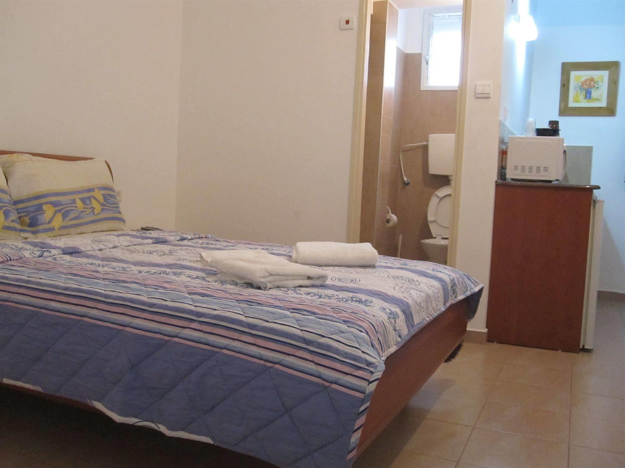 Ga'Aton Motel Nahariya Eksteriør bilde