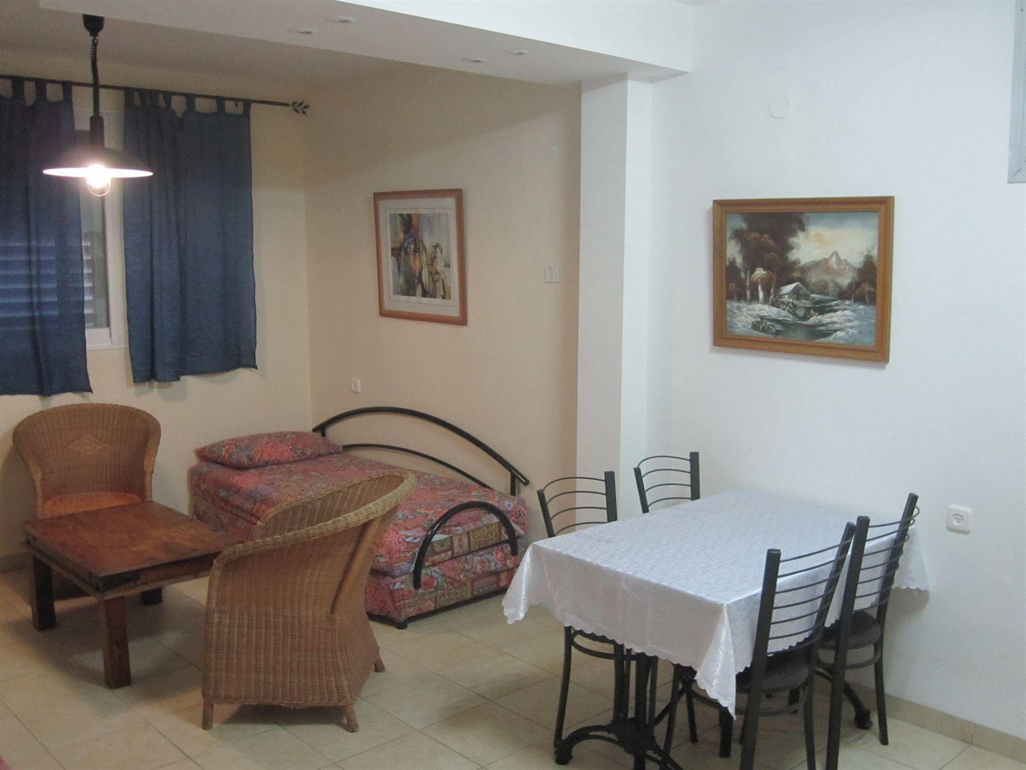 Ga'Aton Motel Nahariya Eksteriør bilde