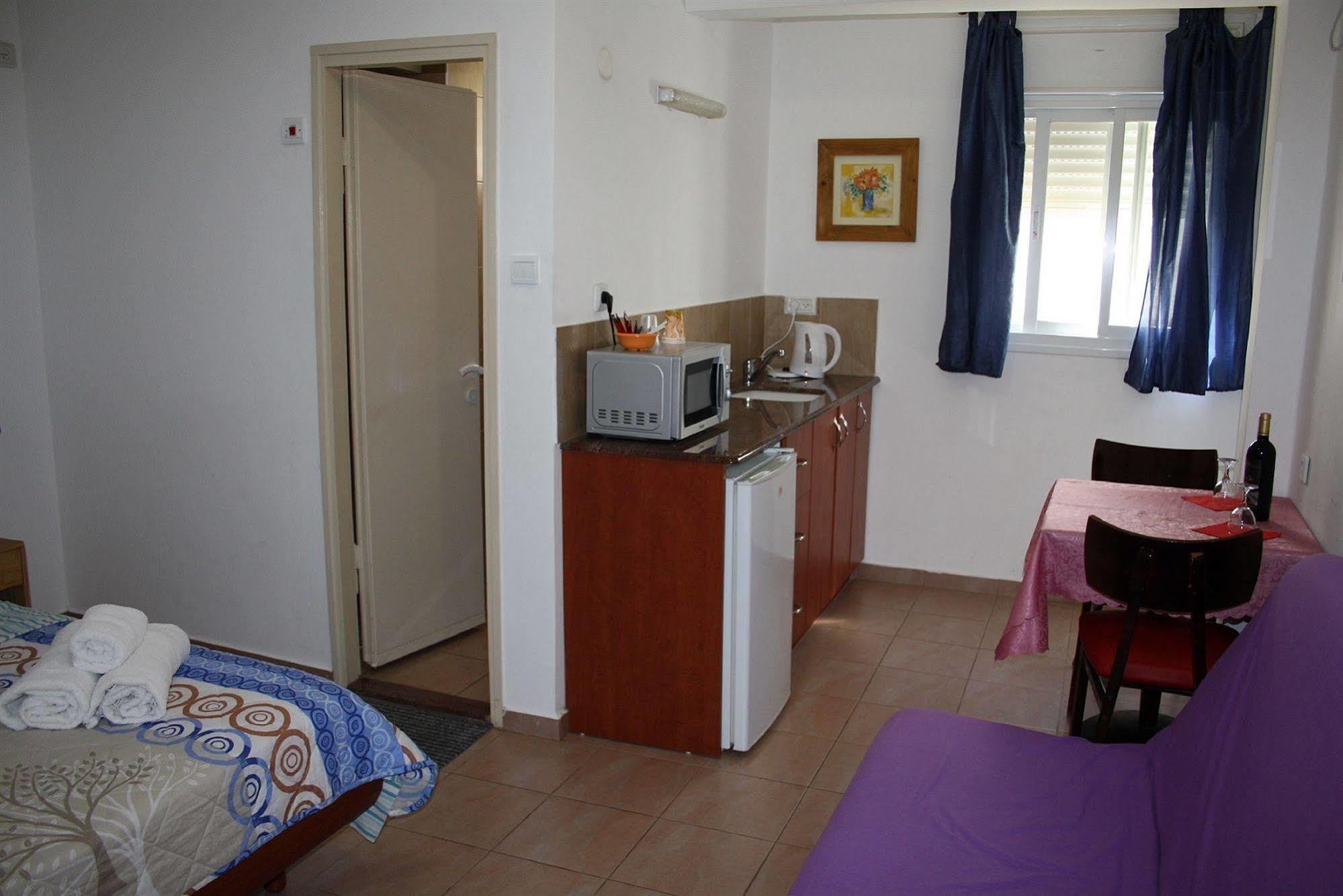 Ga'Aton Motel Nahariya Eksteriør bilde
